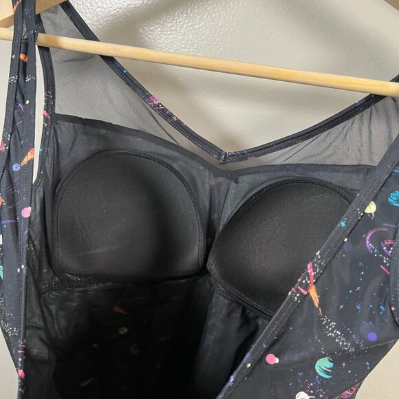 Torrid Galaxy Mesh One Piece Swimsuit Size 0 Large Black Celestial Beach Cruise - Picture 8 of 11